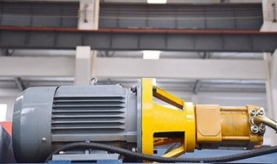 100t Cnc Metal Bending Machines, 3200 Mm Cnc Sheet Press Brake With E21 100 t CNC metalo lenkimo staklės, 3200 mm CNC lakštų presavimo stabdys su E21