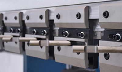 100t Cnc Metal Bending Machines, 3200 Mm Cnc Sheet Press Brake With E21 100 t CNC metalo lenkimo staklės, 3200 mm CNC lakštų presavimo stabdys su E21