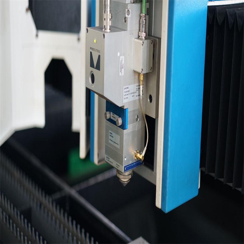 12kw pluošto lazerinio pjovimo staklės, skirtos 10 mm anglies plienui