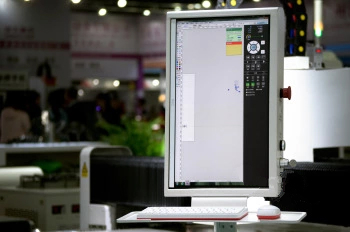 1500*3000mm 500w Racuys Or Ipg Fiber Laser Cutting Machine 1500 * 3000 mm 500 W Racuys arba Ipg pluošto lazerinio pjovimo staklės