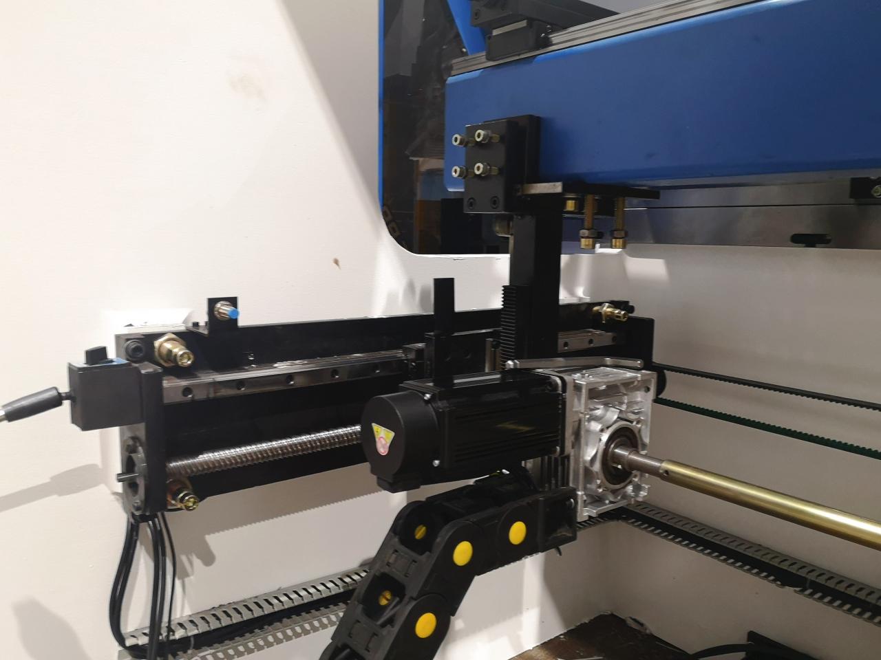 160t-4000 4-axis Cnc Hydraulic Bending Machine Press Brake 160t-4000 4 ašių CNC hidraulinis lenkimo staklės, paspauskite stabdį