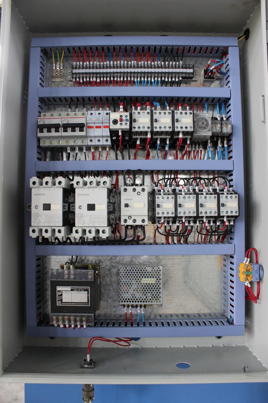 2,5 m ilgio hidraulinė Nc svyruojančių sijų kirpimo mašina