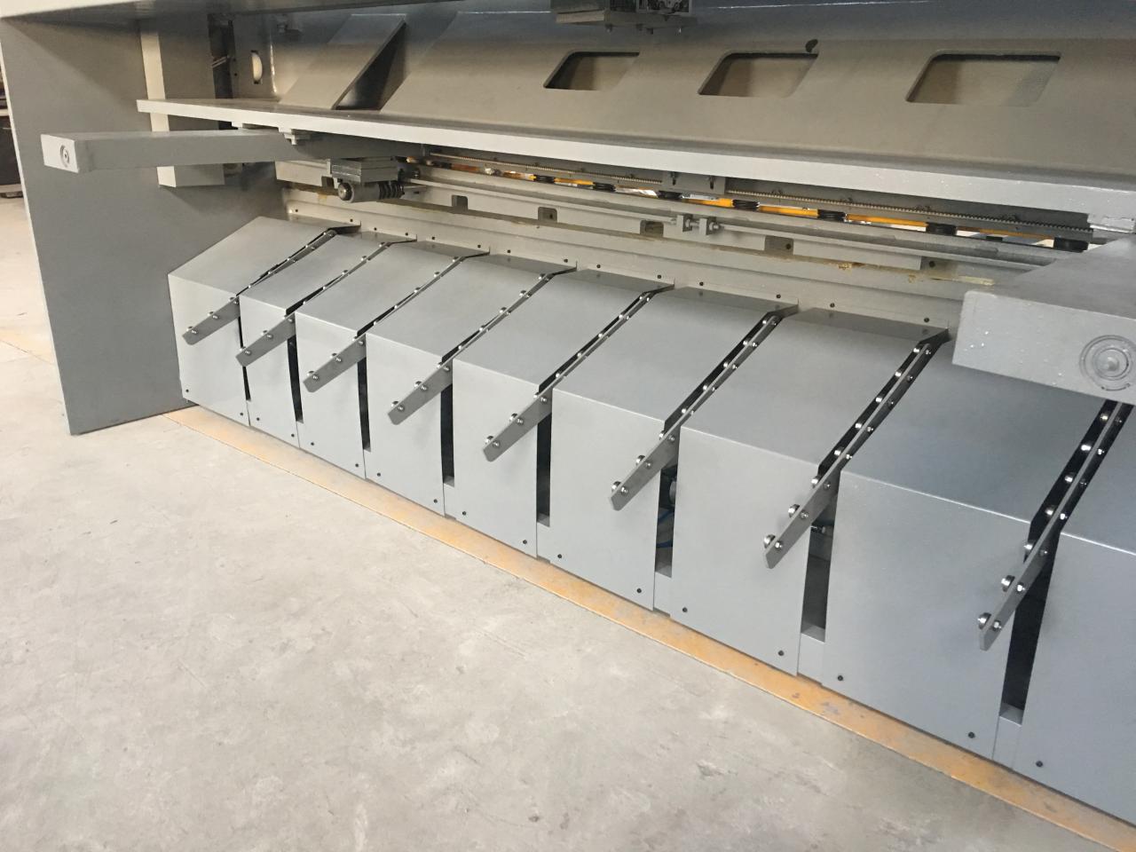 2,5 m ilgio hidraulinė Nc svyruojančių sijų kirpimo mašina