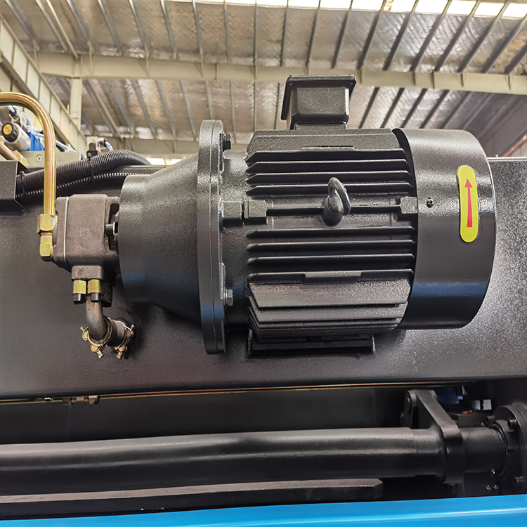 300t/4000 Hydraulic Press Brake Machine 300t/4000 hidraulinis presavimo stabdžių aparatas