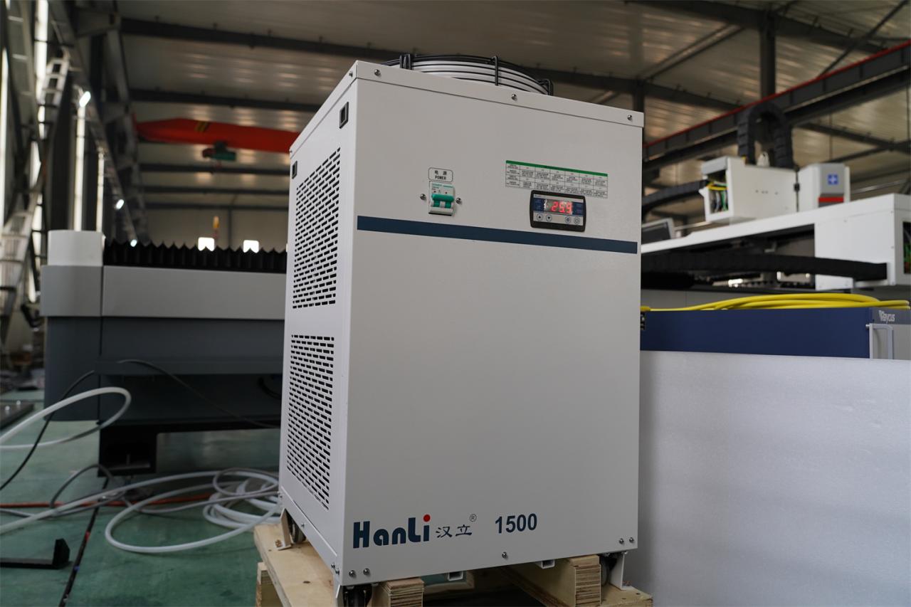 3015 4kw 1kw 2kw 3kw Stainless Steel Cnc Fiber Laser Cutting Machine 3015 4kw 1kw 2kw 3kw nerūdijančio plieno CNC pluošto lazerinio pjovimo staklės