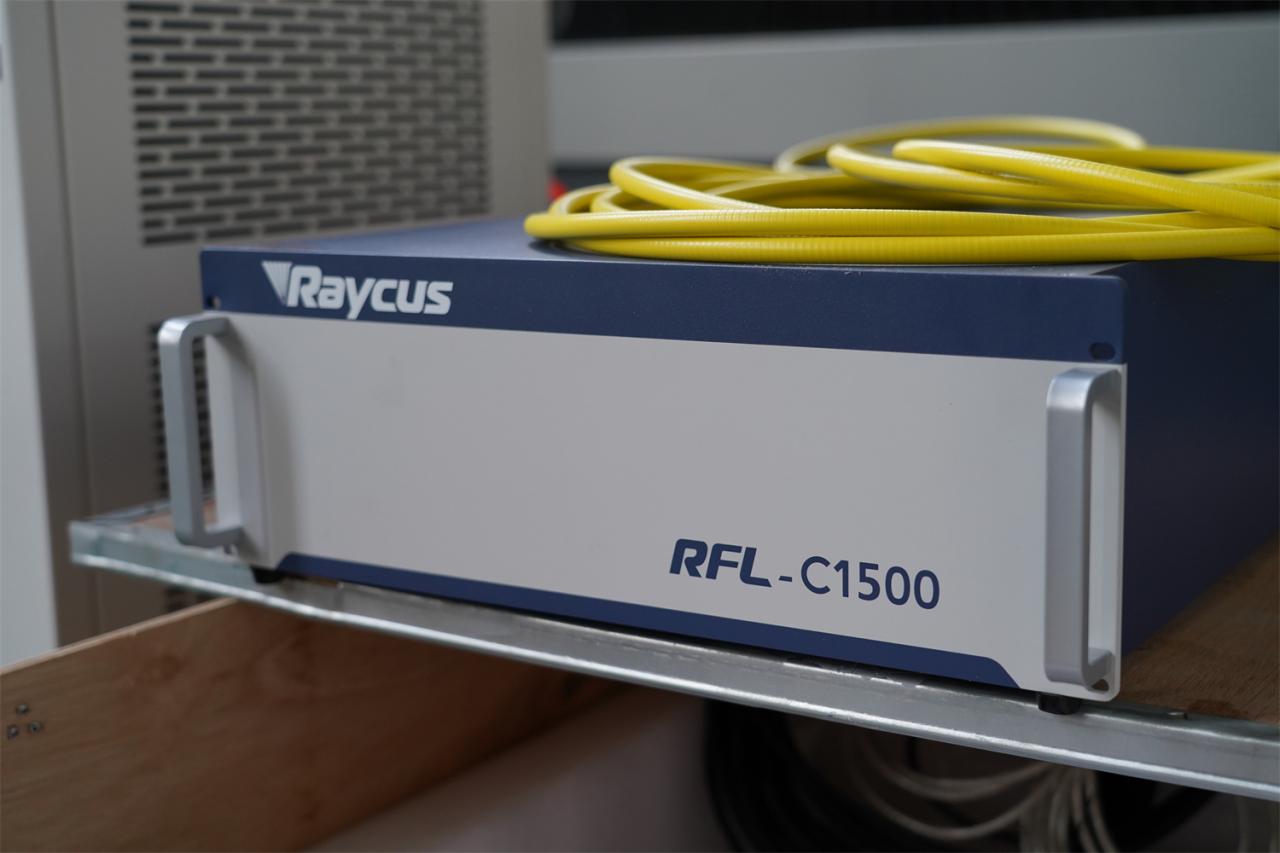 3015 4kw 1kw 2kw 3kw Stainless Steel Cnc Fiber Laser Cutting Machine 3015 4kw 1kw 2kw 3kw nerūdijančio plieno CNC pluošto lazerinio pjovimo staklės