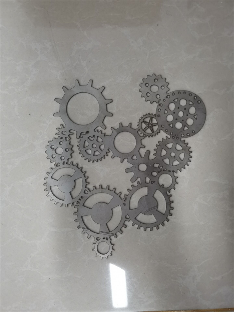 3015 Copper Carbon Stainless Steel Aluminum Iron Metal Cnc Fiber Laser Cutting Machine 3015 vario anglies nerūdijančio plieno aliuminio geležies metalo CNC pluošto lazerinio pjovimo staklės