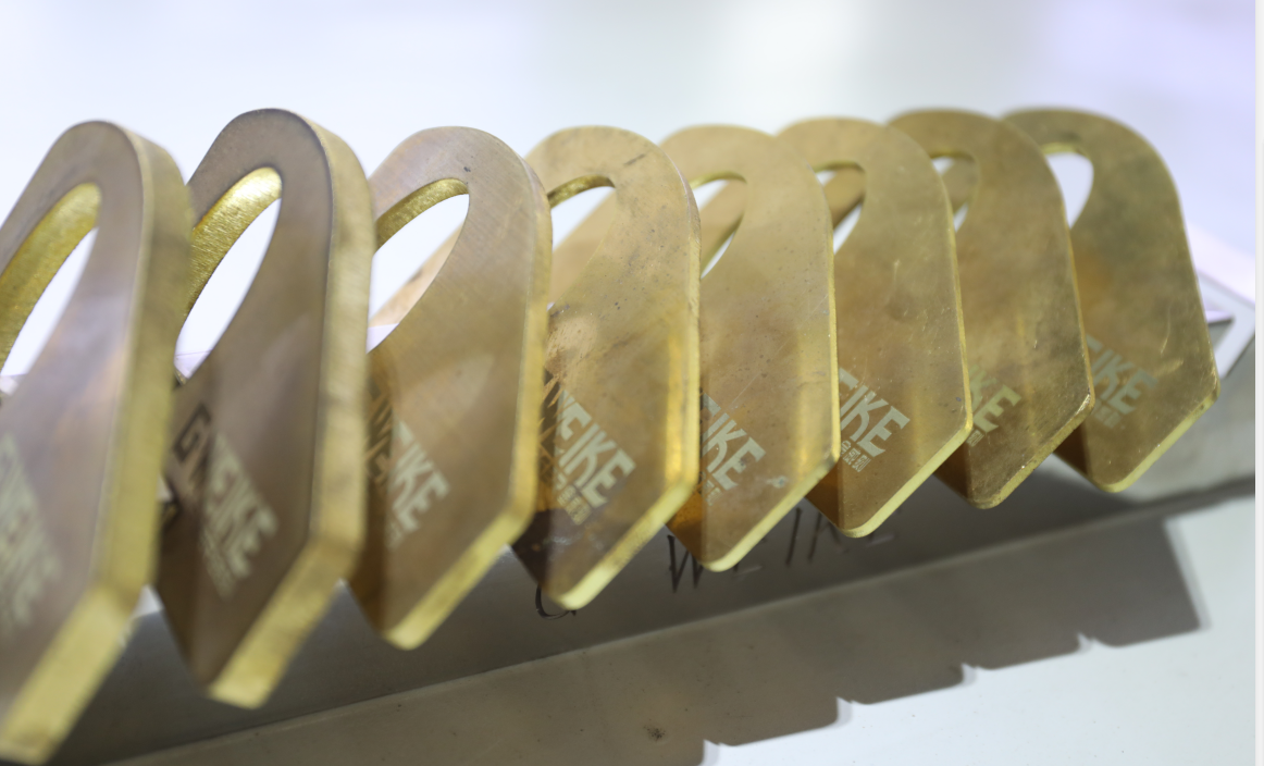 4kw pluošto lazerinio pjovimo mašina