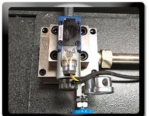 4mmx2500 Hydraulic Shearing Steel Plate Cutting Machinery Steel Plate Shear 4mmx2500 hidraulinės kirpimo plieno plokščių pjovimo mašinos plieno plokščių žirklės