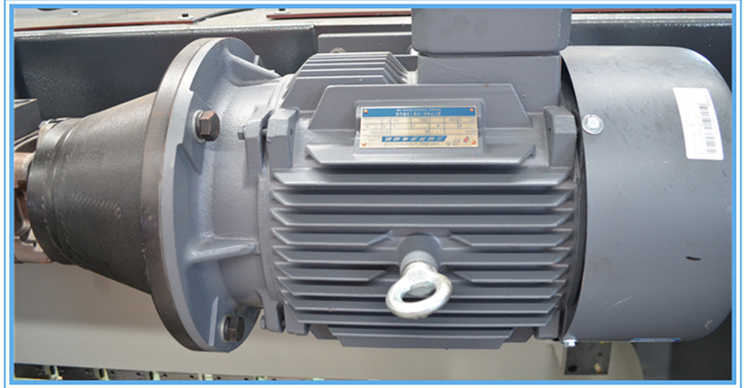 60t Q35-16 Hydraulic Ironworker Shearing Punching Bending And Notching Machine 60t Q35-16 hidraulinis geležies apdirbimo pjovimo štampavimo lenkimo ir įpjovimo staklės