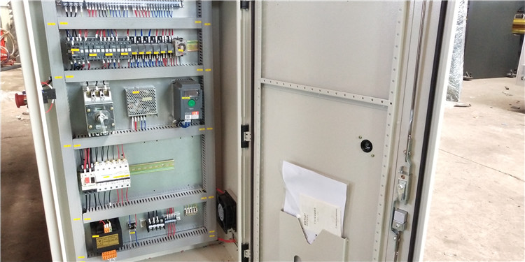 6mm*3200 Hydraulic Steel Plate Cutting Machinery Steel Plate Shearing Machine 6 mm * 3200 hidraulinės plieno plokščių pjovimo mašinos Plieno plokščių kirpimo staklės