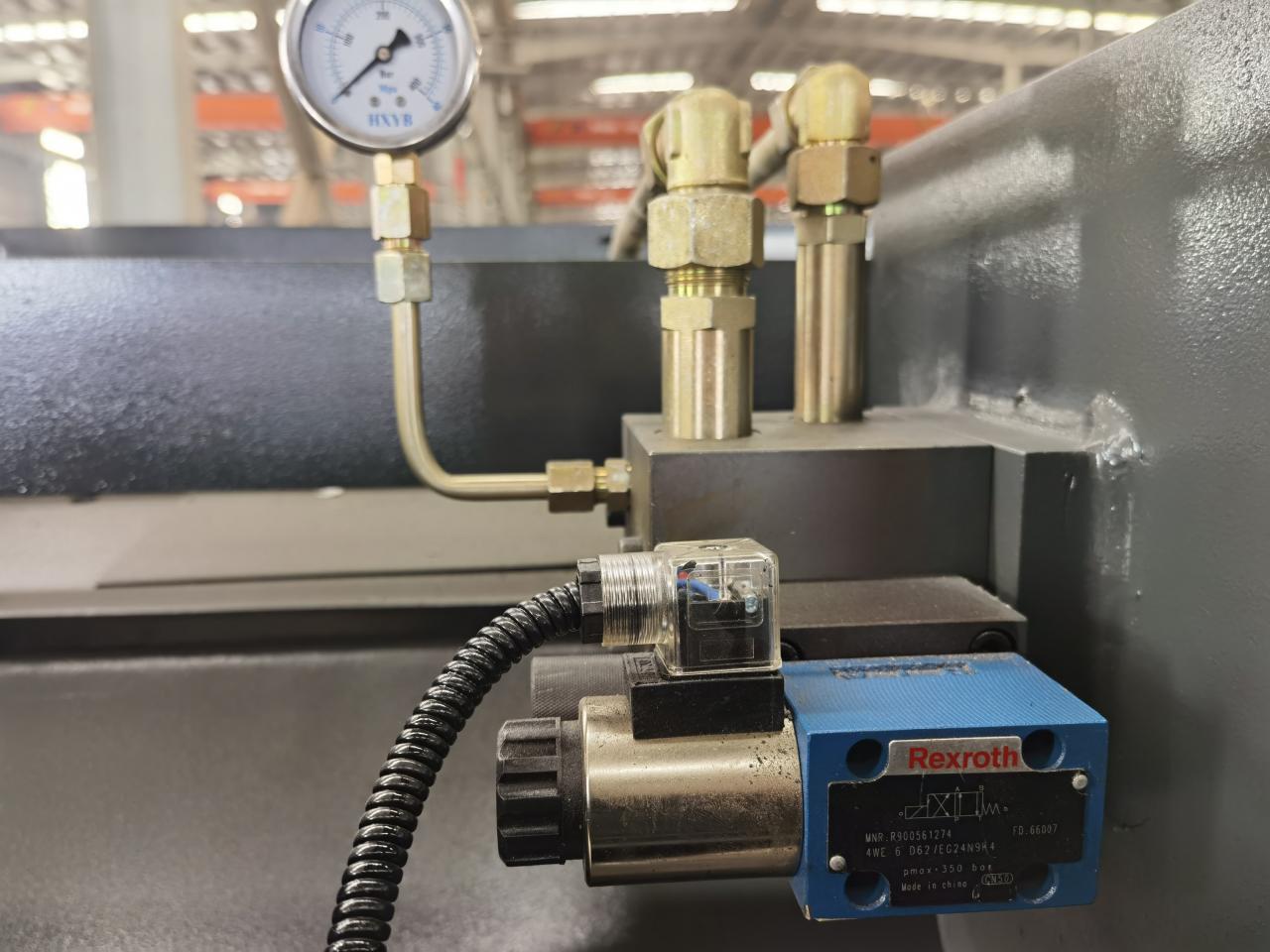 6x3200 mm nerūdijančio plieno plokščių pjovimo mašina, automatinė geležies lakštų kirpimo mašina