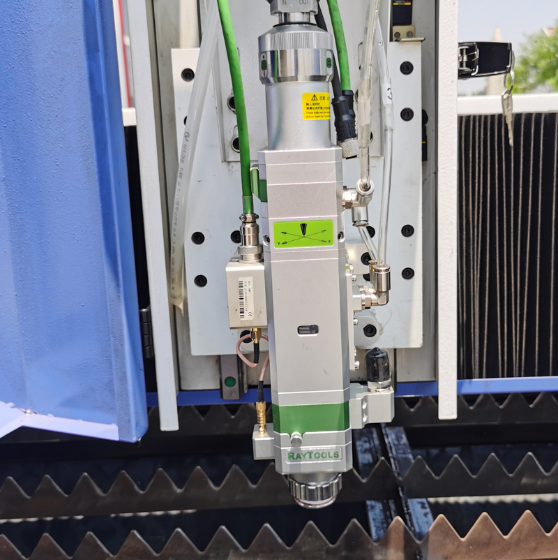 8mm 10mm Carbon Steel Laser Cutter 1530 4020 Cnc Fiber Laser Cutting Machine 8 mm 10 mm anglies plieno lazerinis pjoviklis 1530 4020 Cnc pluošto lazerinis pjovimo staklės