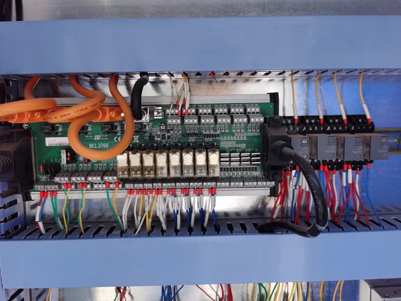 8mm 10mm Carbon Steel Laser Cutter 1530 4020 Cnc Fiber Laser Cutting Machine 8 mm 10 mm anglies plieno lazerinis pjoviklis 1530 4020 Cnc pluošto lazerinis pjovimo staklės