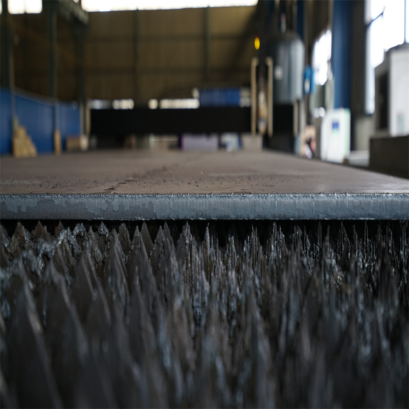 Kinijos aukštos kokybės pigios 3kw pluošto lazerinio pjovimo mašinos kaina