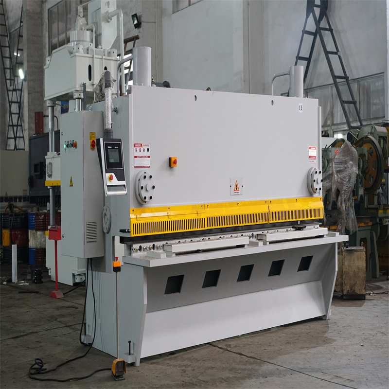 CNC lakštinio metalo kirpimo staklės Plieninės plokštės hidraulinė kirpimo mašina