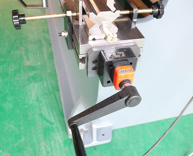 Metalo preso stabdys Wc-63t3200 metalo lakštų lenkimo staklės CNC hidraulinis preso stabdys