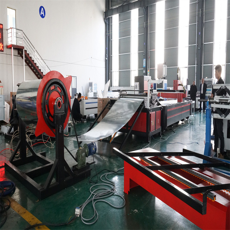 Raycus Cnc 1000w 1500w 2000w vamzdžių metalo pluošto lazerinio pjovimo staklės