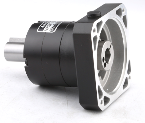 China Industrial Metal Aluminum 1kw 2kw Sheet Metal Fiber Laser Cutting Machine Kinijos pramoninio metalo aliuminio 1kw 2kw lakštinio metalo pluošto lazerinio pjovimo staklės