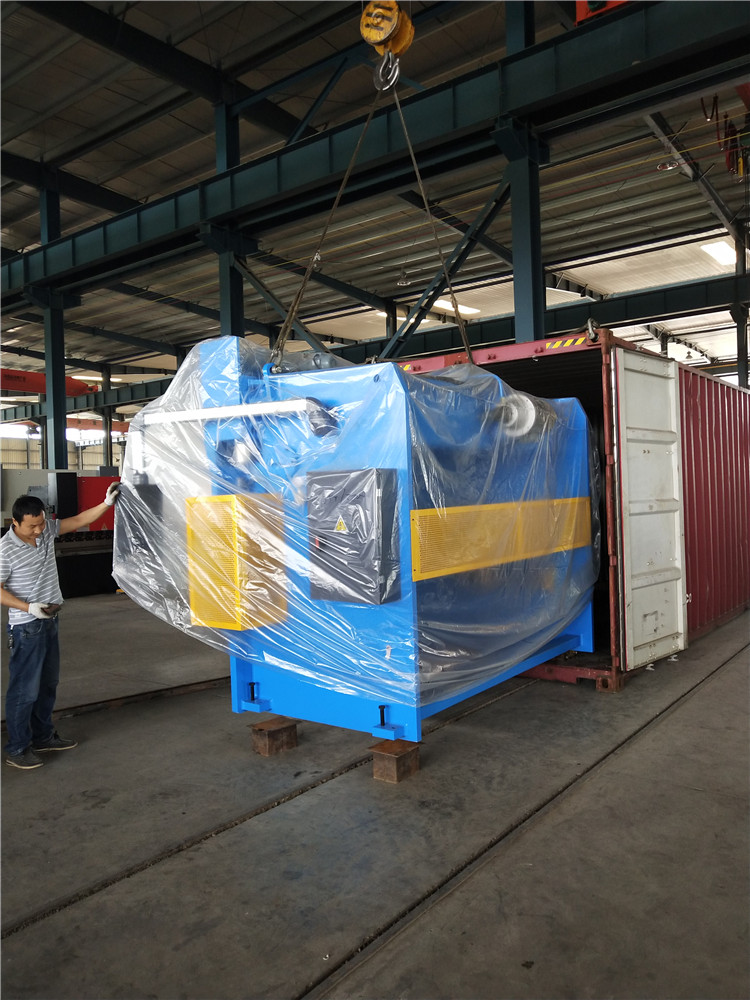 China Metal Hydraulic Press Brake Machine With Reasonable Price Kinijos metalo hidraulinio preso stabdžių mašina už priimtiną kainą