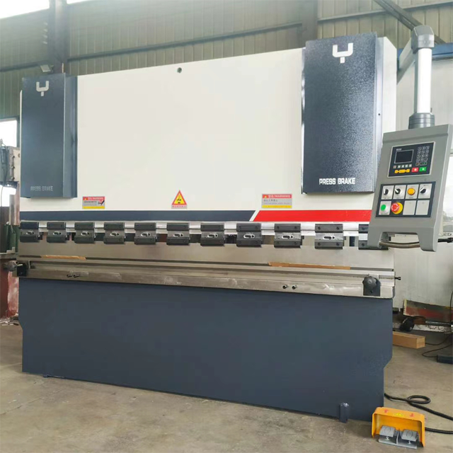 China Stainless Steel Metal Sheet Bending Cnc Hydraulic Press Brake Machine Kinijos nerūdijančio plieno metalo lakštų lenkimo CNC hidraulinio presavimo stabdžių mašina