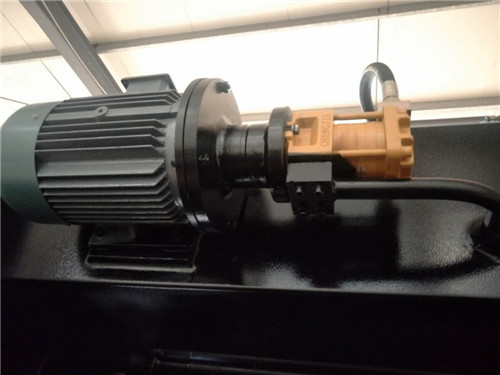 Da53t Cnc System Controller 125t4000 3+1 Axis Cnc Hydraulic Press Brake With Good Quality Da53t Cnc sistemos valdiklis 125t4000 3+1 ašies Cnc hidraulinis preso stabdys, geros kokybės