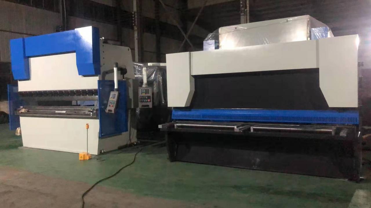 Da53t Cnc System Controller 125t4000 3+1 Axis Cnc Hydraulic Press Brake With Good Quality Da53t Cnc sistemos valdiklis 125t4000 3+1 ašies Cnc hidraulinis preso stabdys, geros kokybės