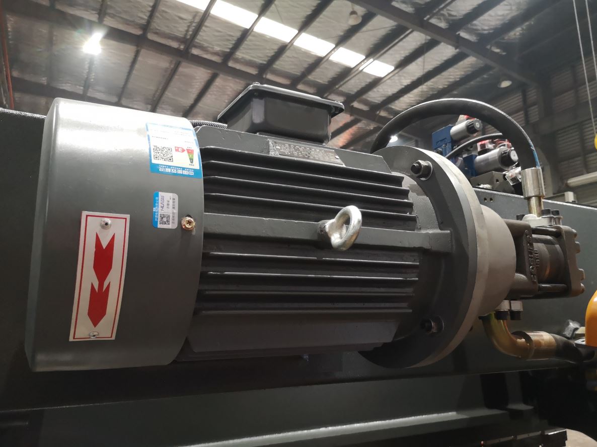 Delem Da66t 125 3+1 4+1 6+1 8+1 Cnc Hydraulic Press Brake For Metal Plate Bending Delem Da66t 125 3+1 4+1 6+1 8+1 Cnc hidraulinis presavimo stabdys, skirtas metalo plokštės lenkimui