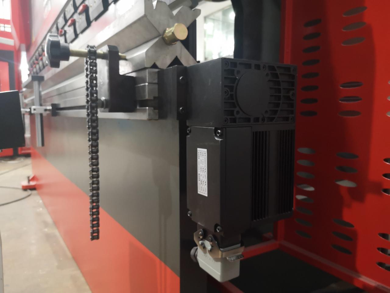 Delem Da66t 125 3+1 4+1 6+1 8+1 Cnc Hydraulic Press Brake For Metal Plate Bending Delem Da66t 125 3+1 4+1 6+1 8+1 Cnc hidraulinis presavimo stabdys, skirtas metalo plokštės lenkimui