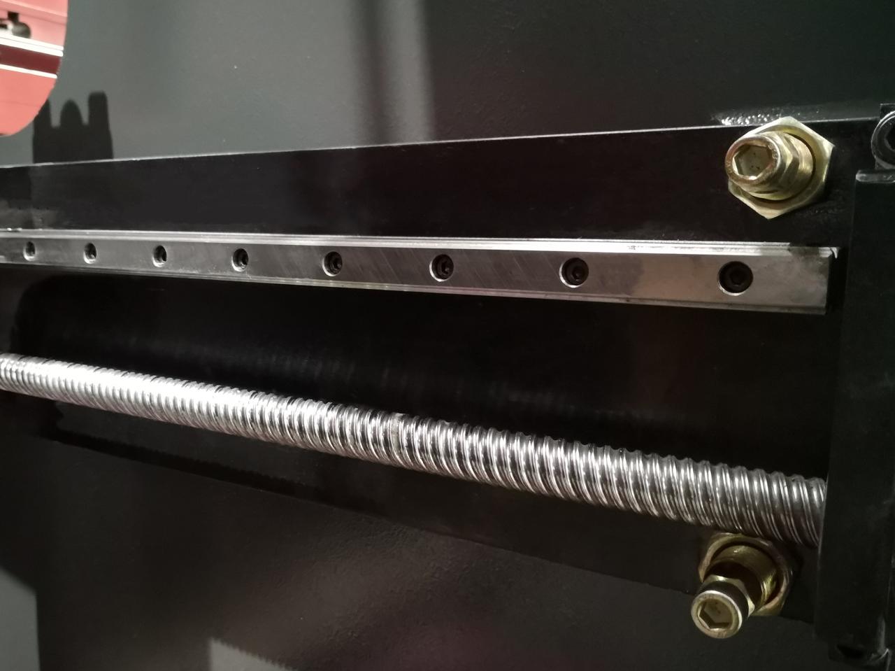 Delem Da66t 125 3+1 4+1 6+1 8+1 Cnc Hydraulic Press Brake For Metal Plate Bending Delem Da66t 125 3+1 4+1 6+1 8+1 Cnc hidraulinis presavimo stabdys, skirtas metalo plokštės lenkimui