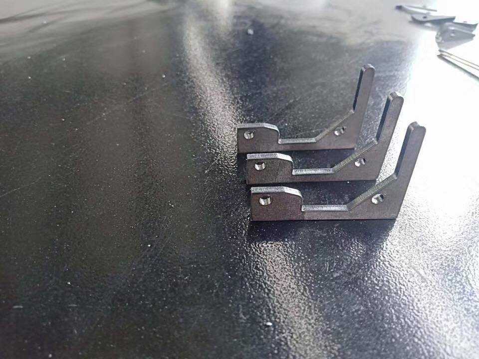 High Power 3015 2000W Metal Sheet Cnc Fiber Laser Cutting Machine Didelės galios 3015 2000 W metalo lakštų CNC pluošto lazerinio pjovimo staklės