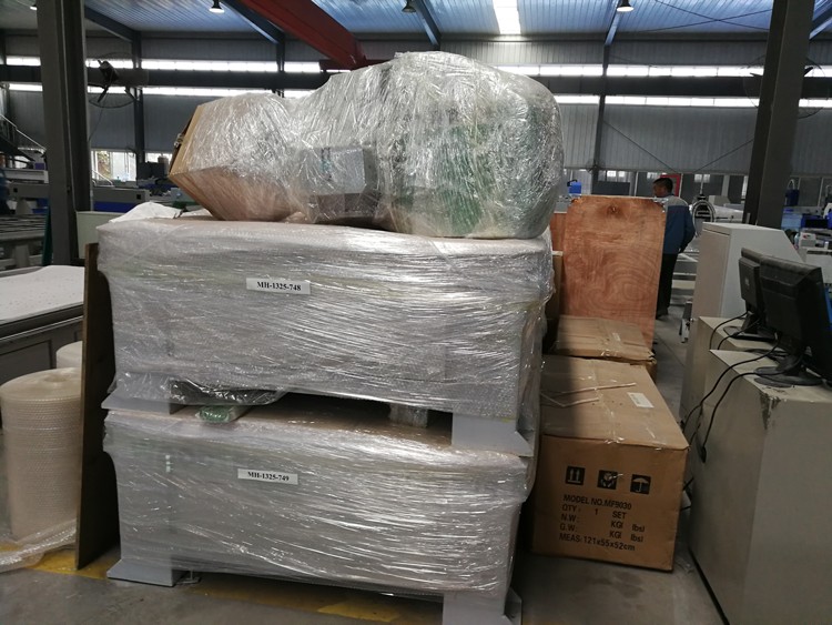 High Quality 1530 Fiber Laser Cutting Machine For Metal 500w 750w 1000w 1500w Aukštos kokybės 1530 pluošto lazerinio pjovimo staklės metalui 500w 750w 1000w 1500w