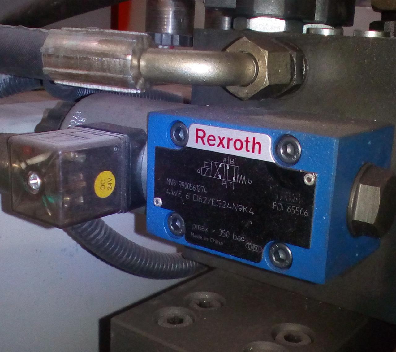 High Quality 3m Press Brake Machine Hydraulic 100 Ton For Sheet Metal Bending Aukštos kokybės 3 m presavimo stabdžių mašina, hidraulinė 100 tonų lakštų lenkimui