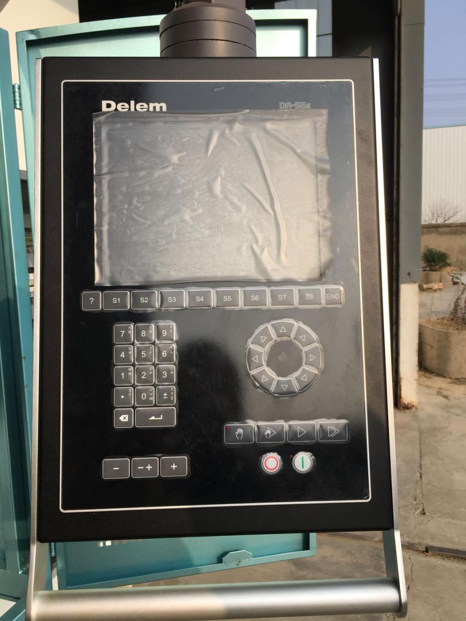 Hydraulic Stainless Steel Wc67y/k-300/6000 Mould Crowning Press Brake Hidraulinis nerūdijančio plieno Wc67y/k-300/6000 formos karūnavimo preso stabdys