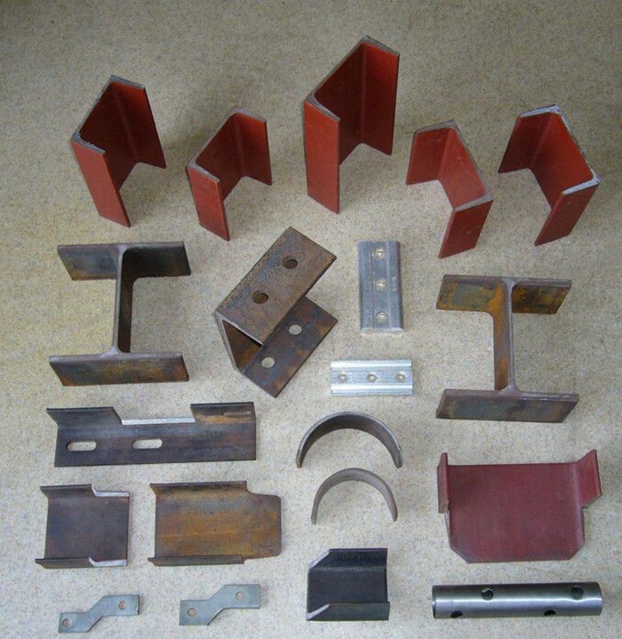 Q35y Series Hydraulic Ironworker Shearing And Punching Machine Q35y serijos hidraulinė geležies apdirbimo kirpimo ir perforavimo mašina