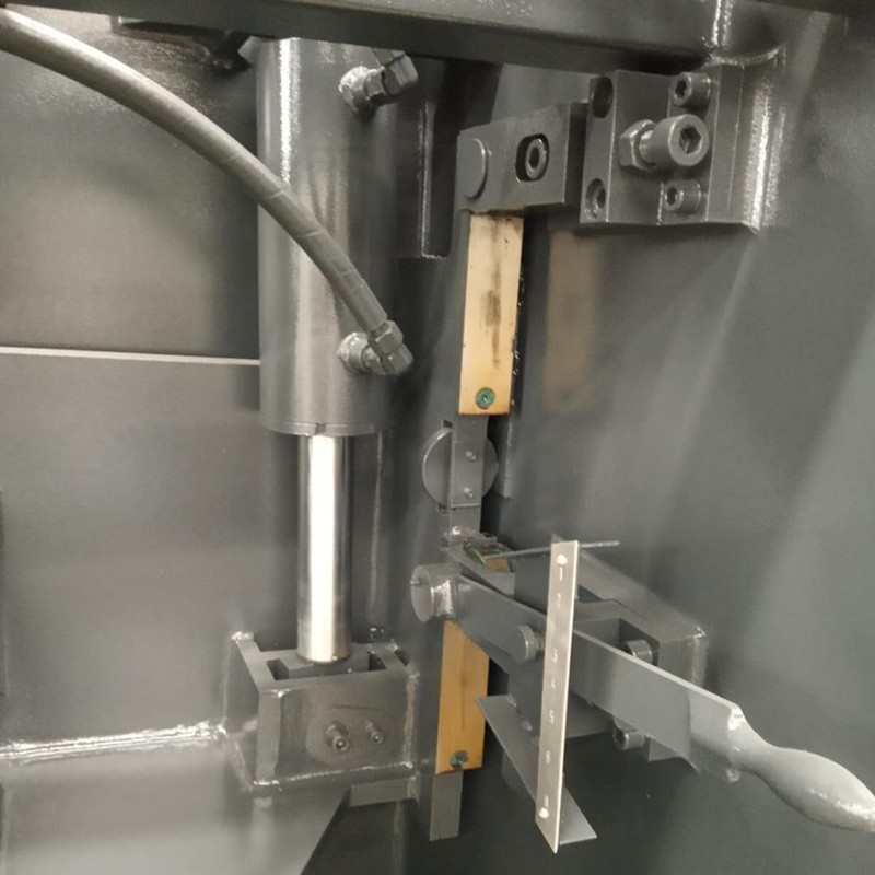 Qc12k-4x2500 Cnc Hydraulic Customized Shearing Machine Cutting Machine Qc12k-4x2500 Cnc hidraulinis pritaikytas kirpimo staklių pjovimo staklės