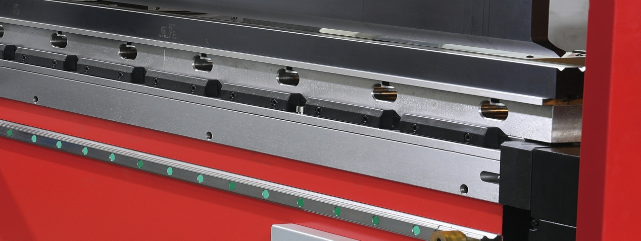 Steel Sheet Aluminum Bending Hydraulic Press Brake Machine Plieninio lakšto aliuminio lenkimo hidraulinis presavimo stabdžių aparatas