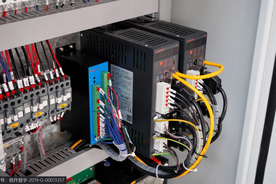 Wc67 Hydraulic Press Brake / CNC Press Bending Machine / Plate Bending Machine China Wc67 hidraulinis stabdžių presas / CNC presavimo lenkimo staklės / plokščių lenkimo staklės Kinija