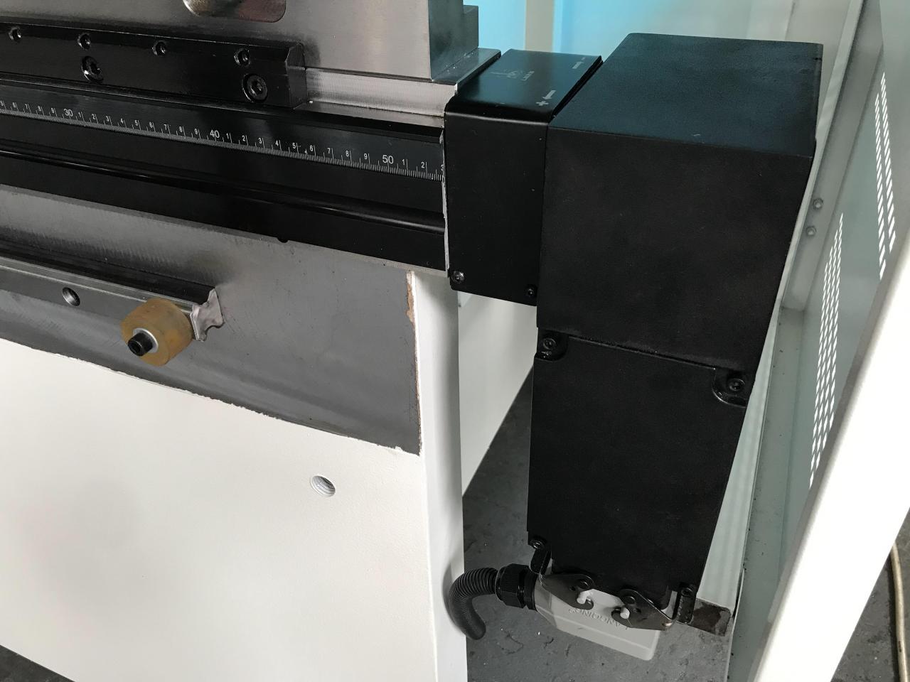 Wc67y-65/2500 Oem Hydraulic Press Brake Machine Steel Bending Machine Wc67y-65/2500 Oem hidraulinio preso stabdžių staklės Plieno lenkimo staklės