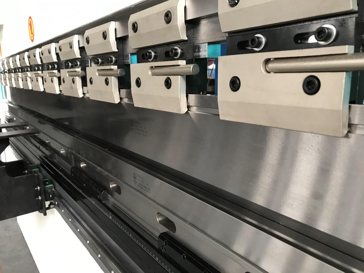 Wc67y-65/2500 Oem hidraulinio preso stabdžių staklės Plieno lenkimo staklės