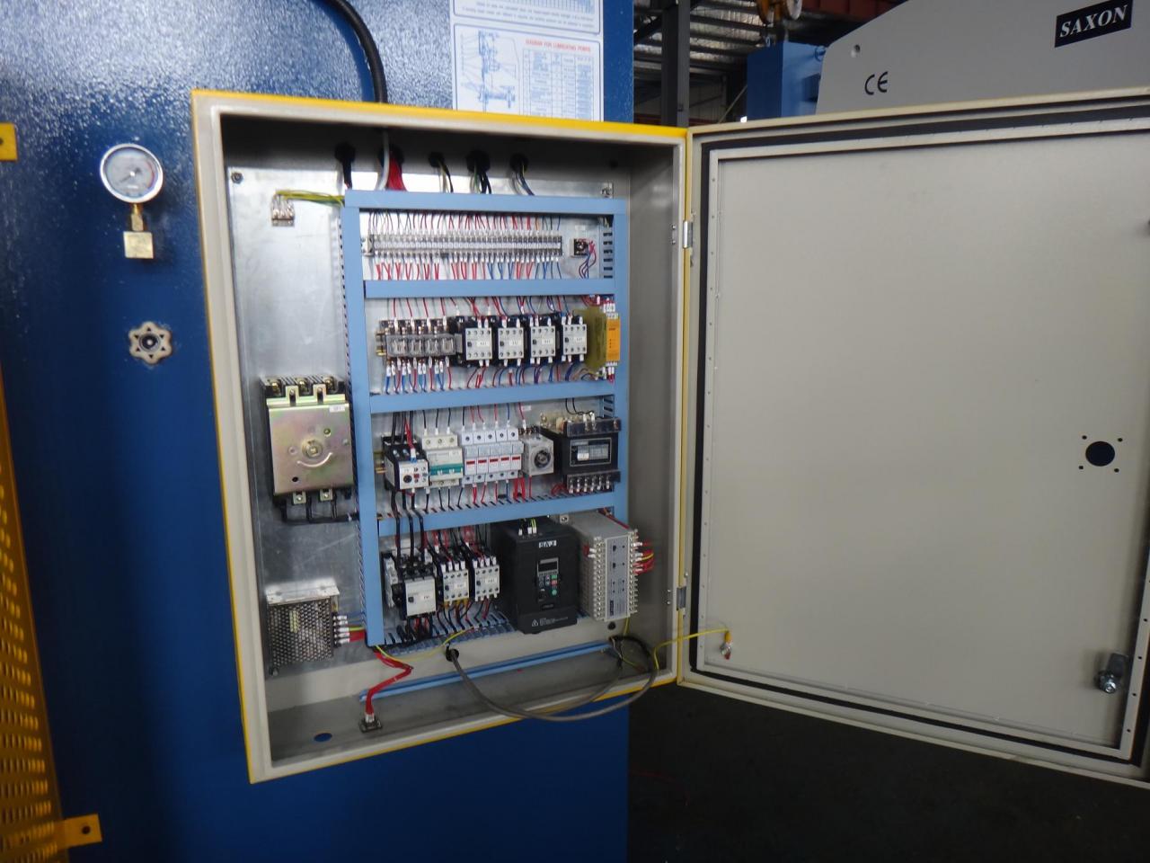 Wc67y-65/2500 Oem Hydraulic Press Brake Machine Steel Bending Machine Wc67y-65/2500 Oem hidraulinio preso stabdžių staklės Plieno lenkimo staklės